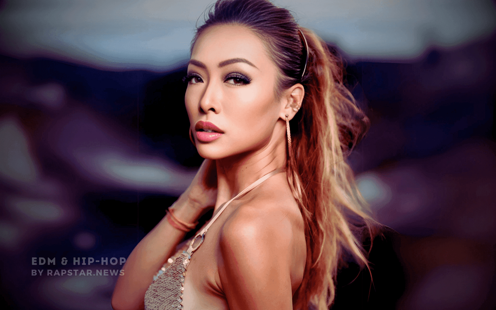 Qymira’s “Labyrinth of Life” – Electro-Pop Excellence
