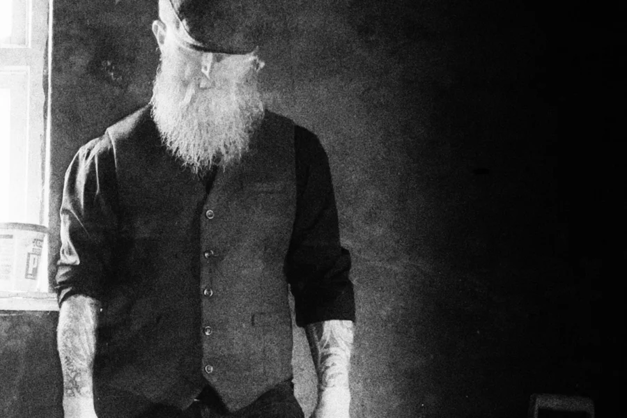 Cork's Crá Croí Pit Body Against Circuitry on "Flesh Machines"