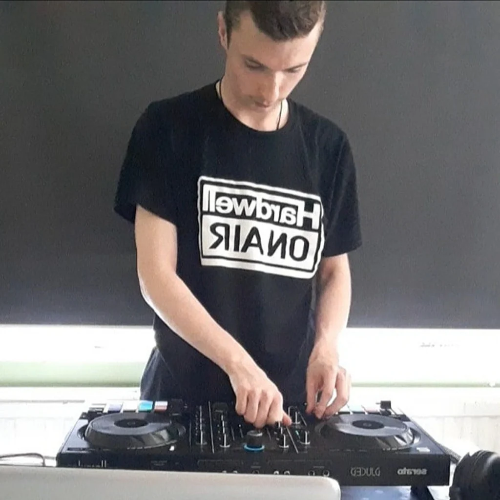 DJ Spare Sends I Wanna Go to the Dancefloor With House and Rave Energy