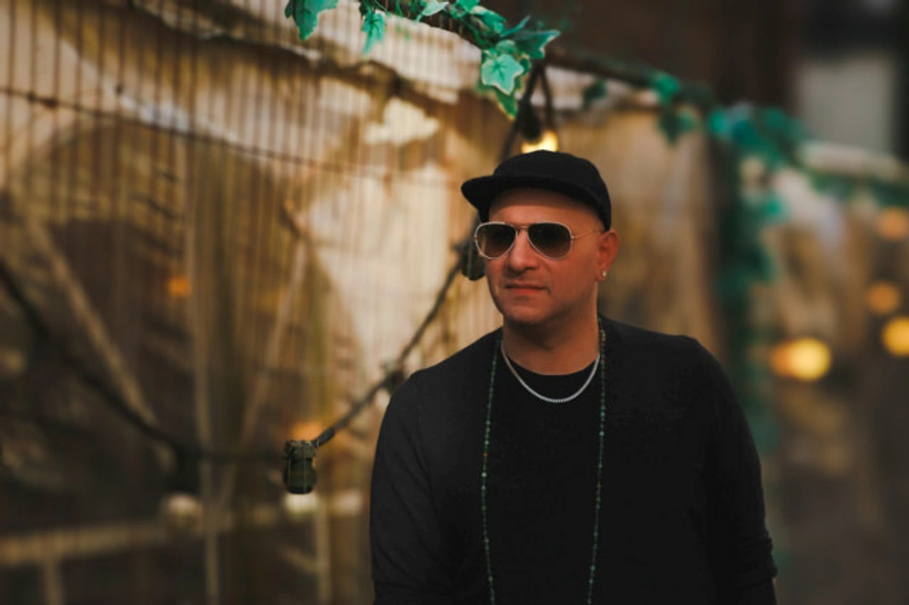 Kegzi Builds on BBC Introducing Support With New Single "Hold Tight"