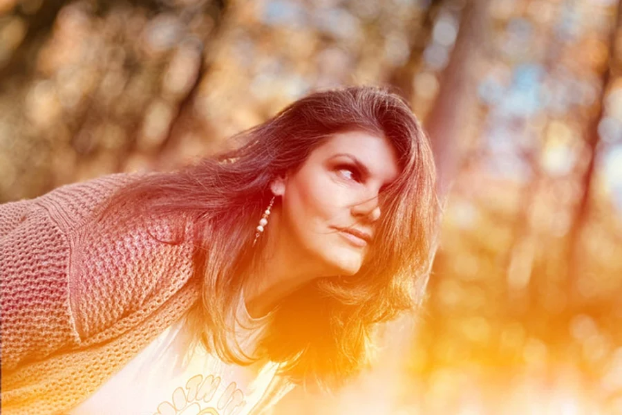Heather Smith Reclaims Her Voice On Alt-Country Debut Stronger