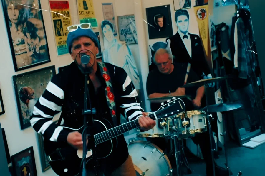 Rayguncarver Cut Everywhere You Go Is Where Youll Be for a Devoted Americana Noir Audience